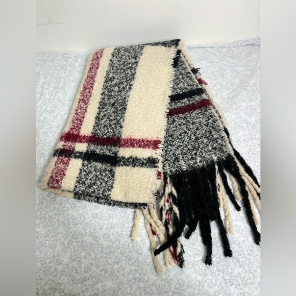 JCREW MULTI COLLARED SCARF - Picture 8 of 8